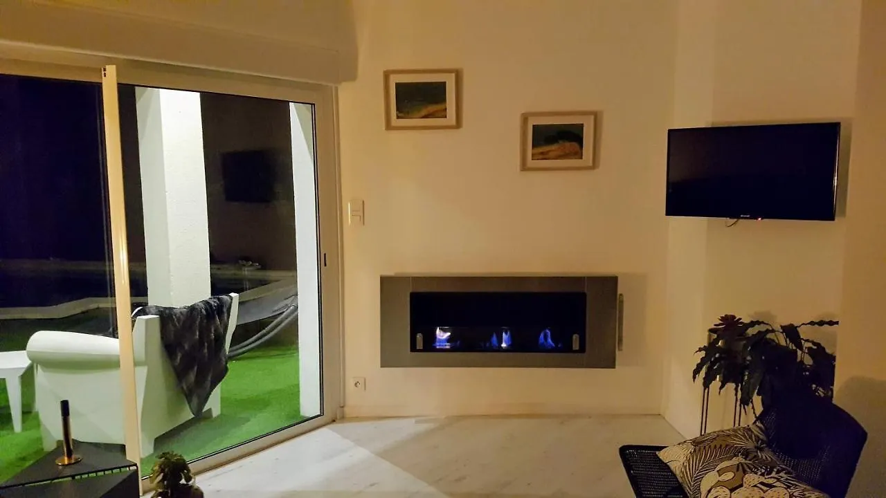 Loft Estella Laouque 0*,  France